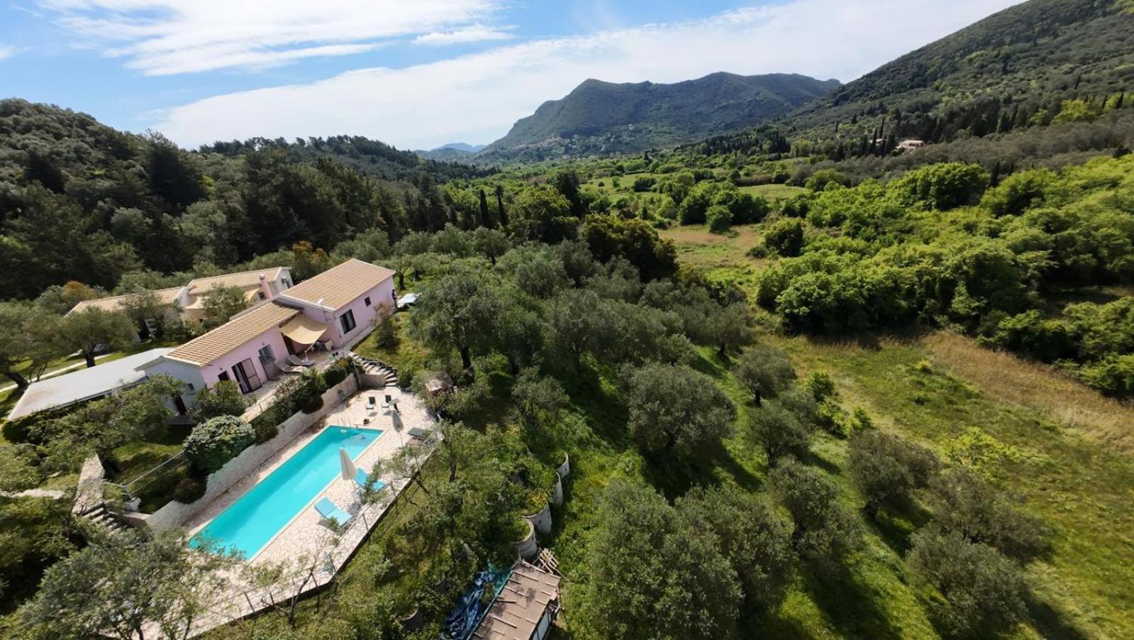 Holiday home Matthaeus Am Corfutrail, Ferienoase Im Olivenhain 3 Km Zum *
